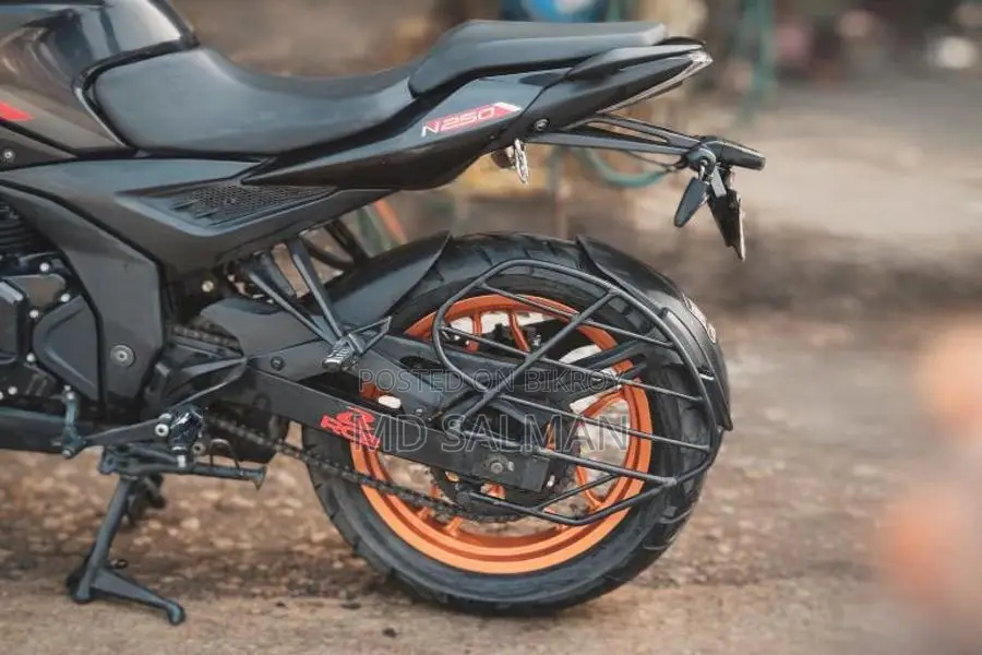 Bajaj Pulsar 250 Indian 2024