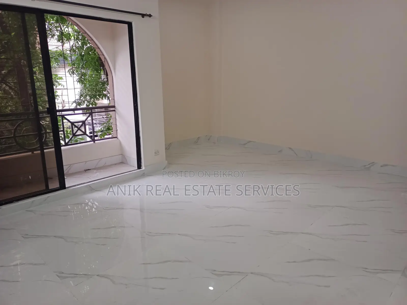Good Quality 3 Bedroom Un Farnised Flat Rent At Gulshan 2