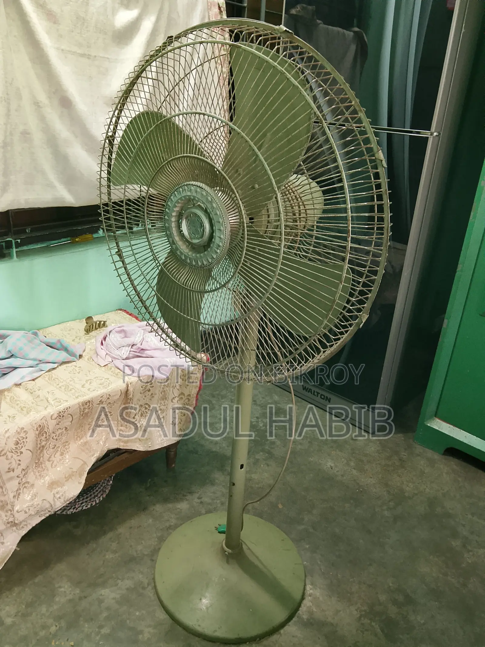 Pak Stand Fan