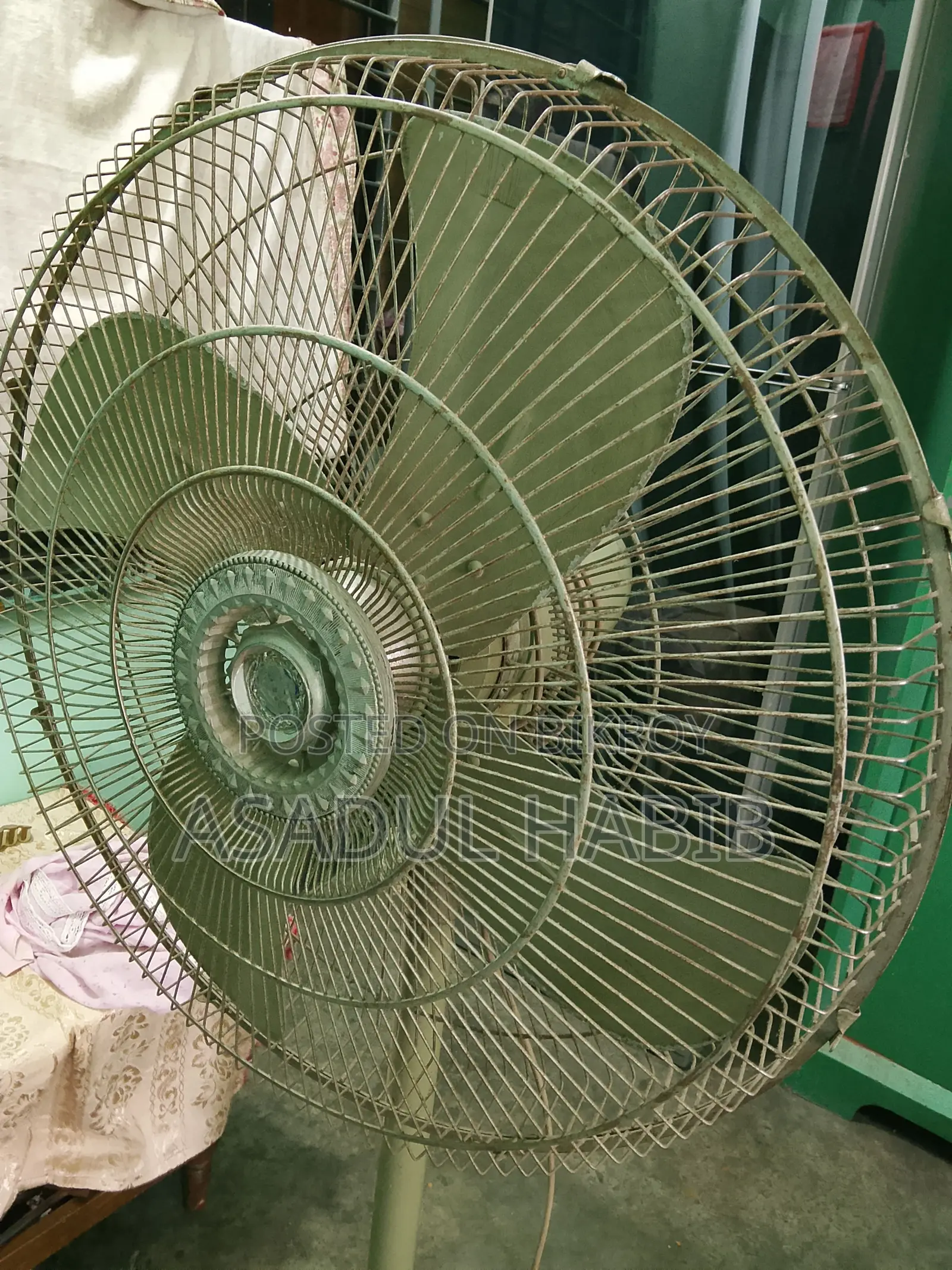 Pak Stand Fan
