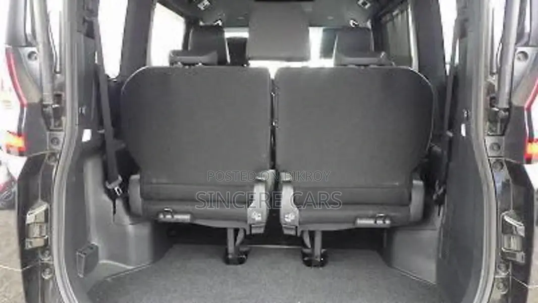 Toyota Noah X HYB 4.5 POINT 2022