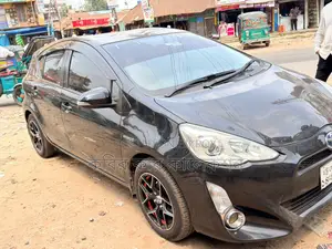 Toyota Aqua hybrid 2017