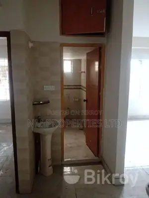 তৃতীয় তলায় ফ্ল্যাট মিরপুর ১ রেজিস্ট্রি অফিস থেকে দুই মিনিট দূরত্ব