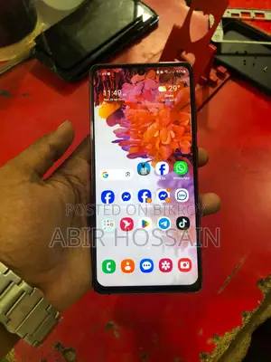 Samsung Galaxy S20 FE (Used)