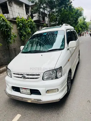 Toyota Noah All Power 2005