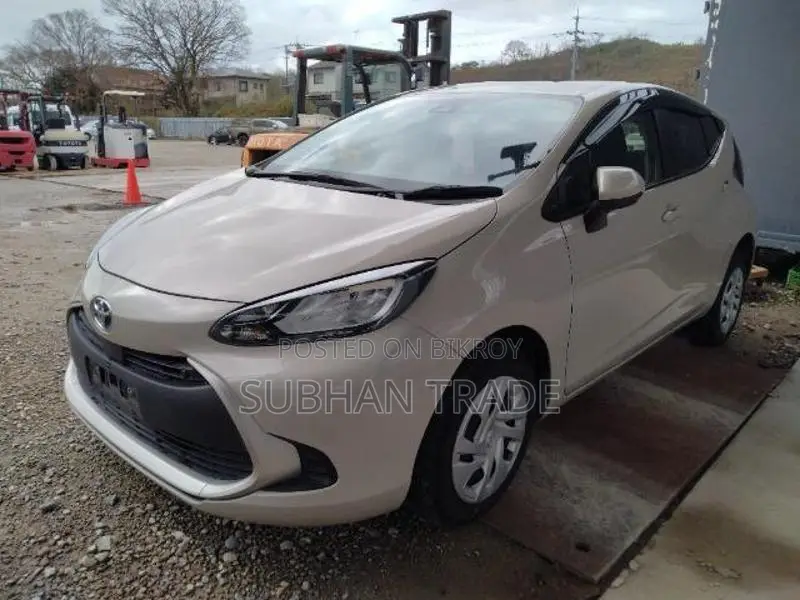 Toyota Aqua G PKG HYBRID 2021