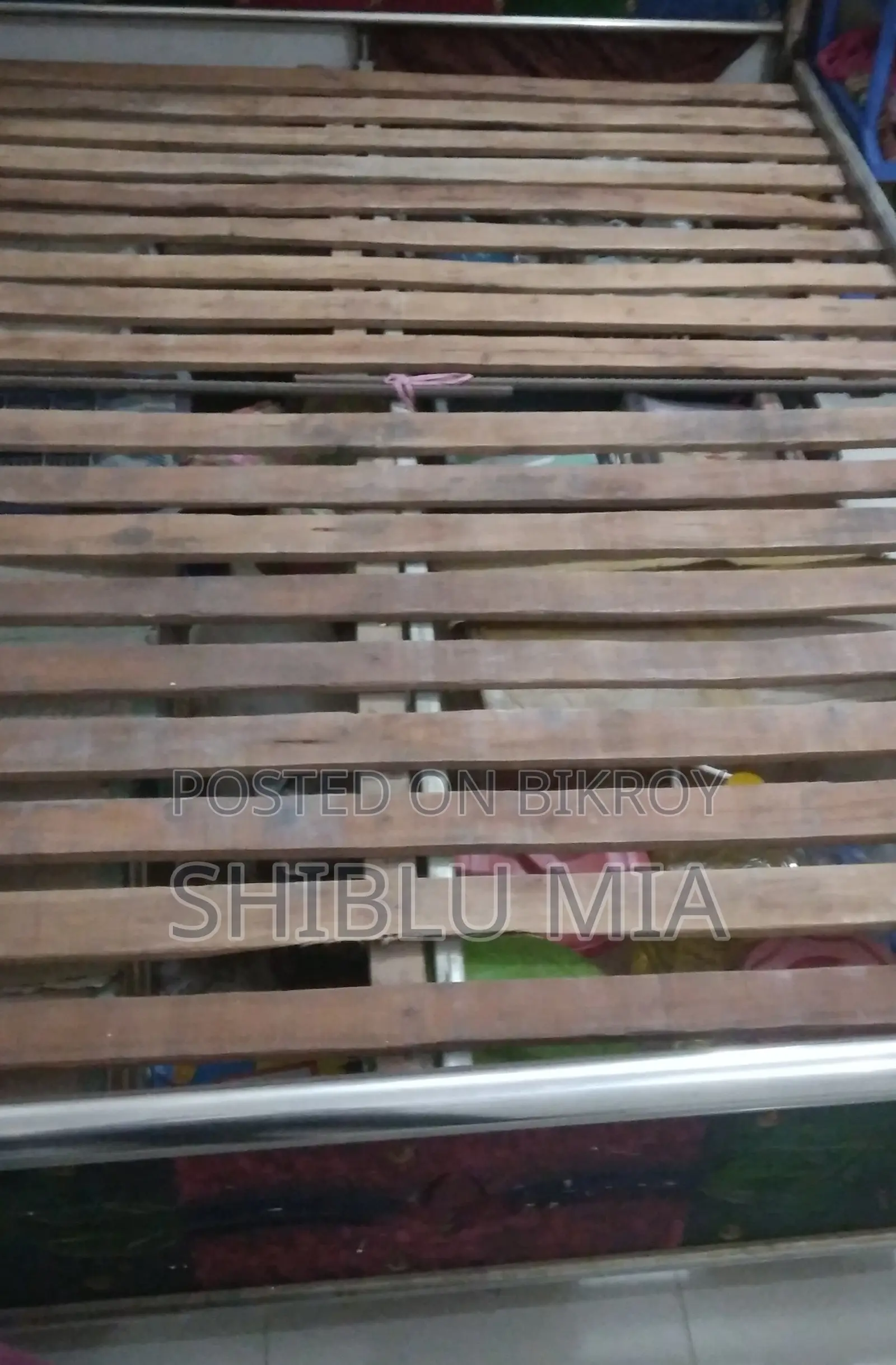ষ্টিললের খাট