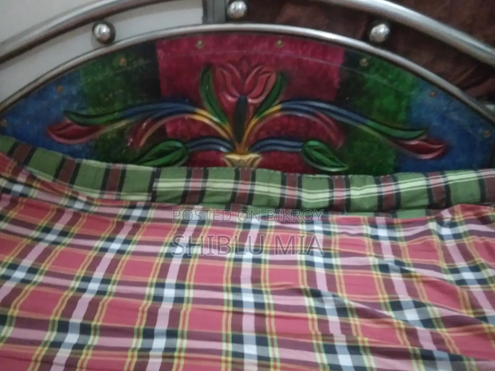 ষ্টিললের খাট