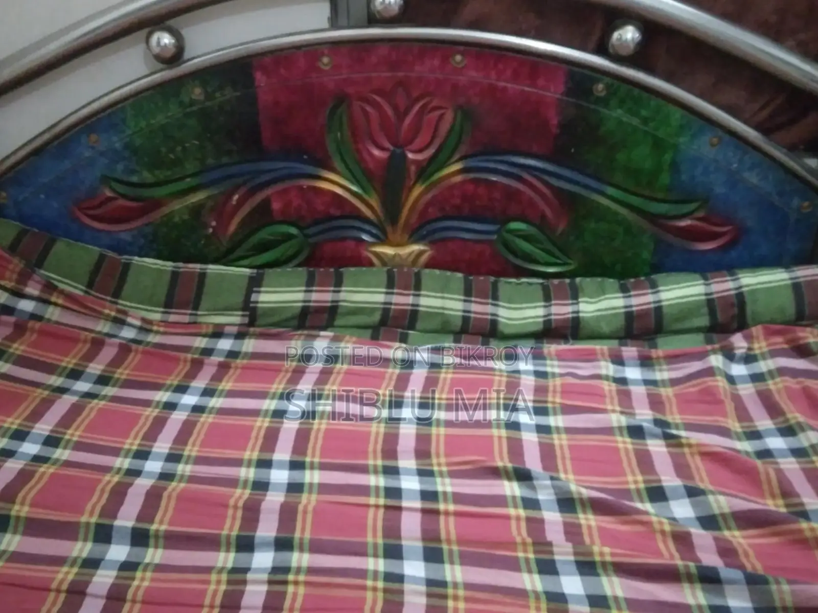 ষ্টিললের খাট