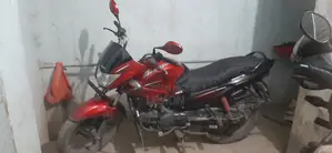 Hero Glamour 2019 Red