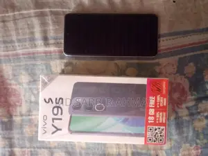Vivo Y19s 128 GB