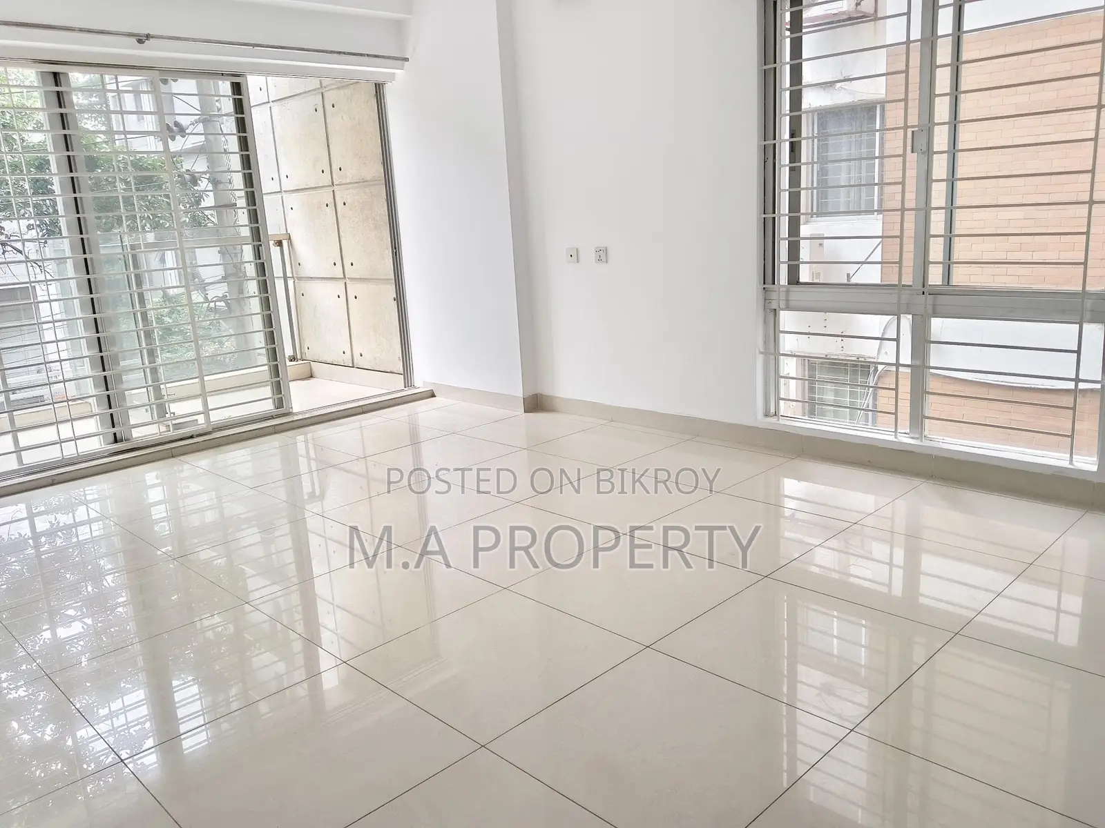 Sale flat "NAVANA"2nd floor 3-Bedroom Gulshan-2