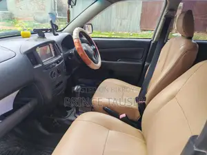 Toyota Succeed 2005