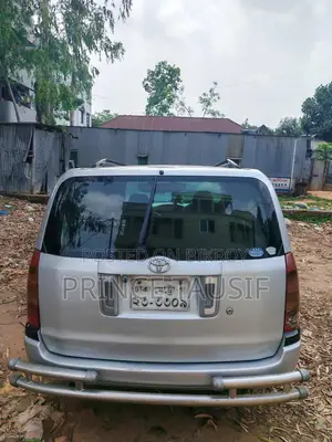 Toyota Succeed 2005