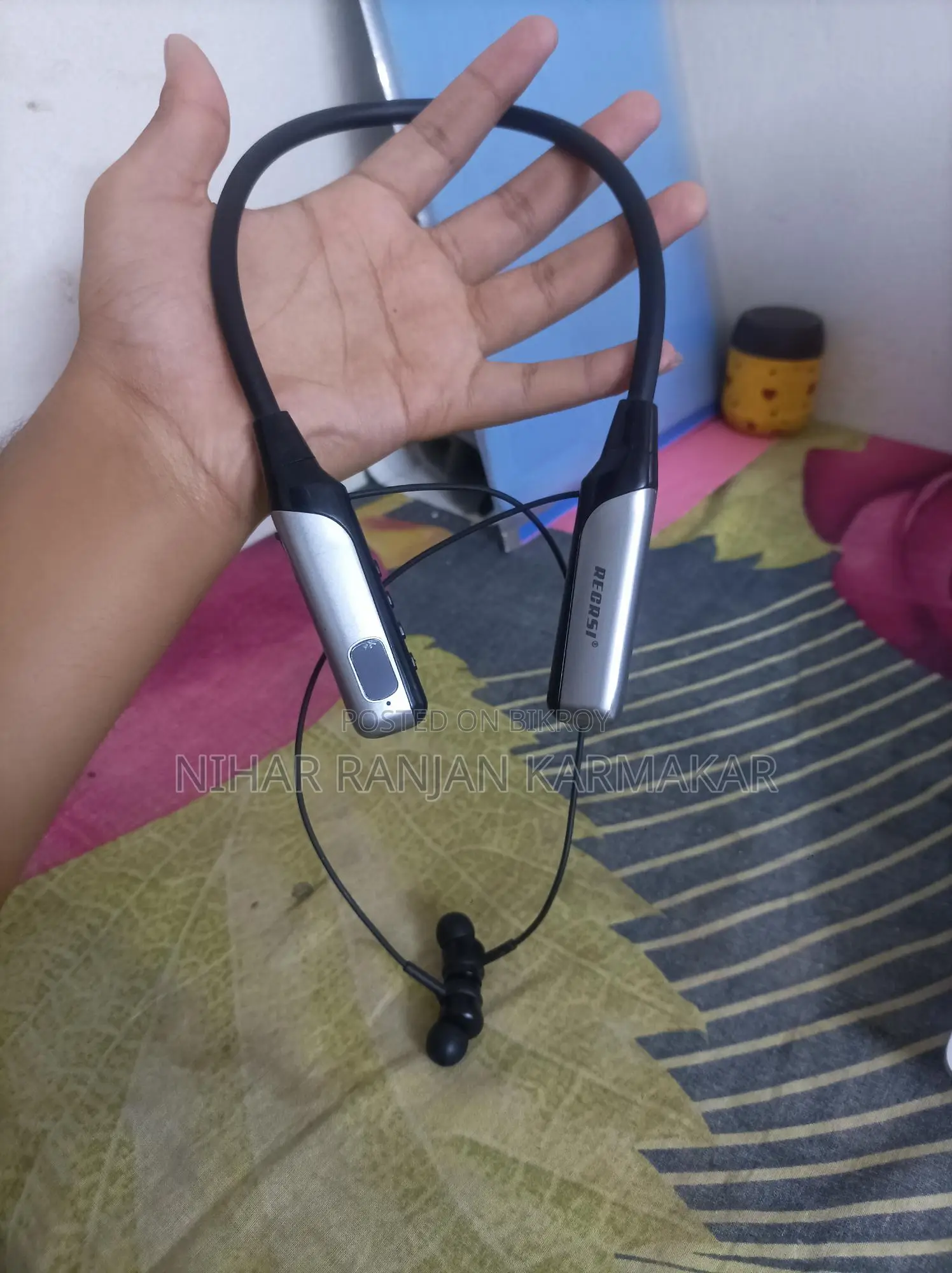 Recrsi Bluetooth Neckband Earphone | 15 Days Backup Good Condition