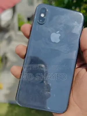 Apple iPhone XS (Used)