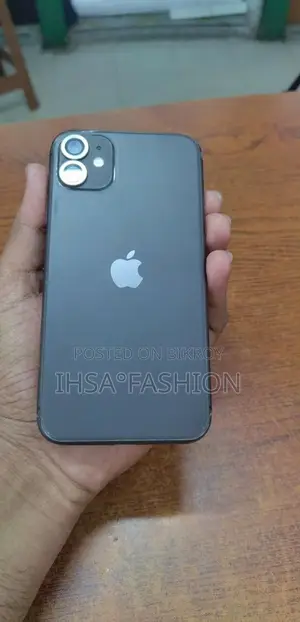 Apple iPhone 11 128GB (Used)