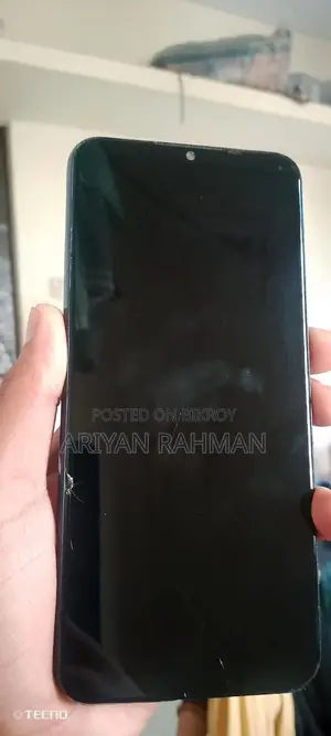 Realme C12 3/32 (Used)