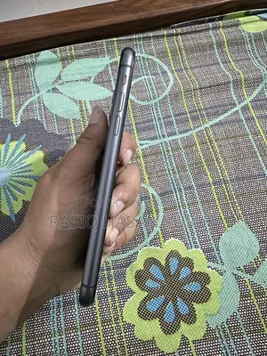 Apple iPhone 11 (Used)