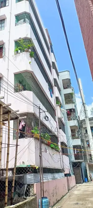 নাখালপাড়া, সুযোগ একটাই" "তিতাস গ্যাসসহ প্রশস্ত ফ্ল্যাট!