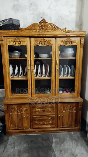 চিটাগং সেগুন কাঠের সোকেস
