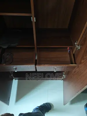 আলমারি (পারটেক্স, ব্যবহৃত)