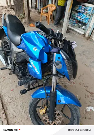 Suzuki Gixxer . 2021