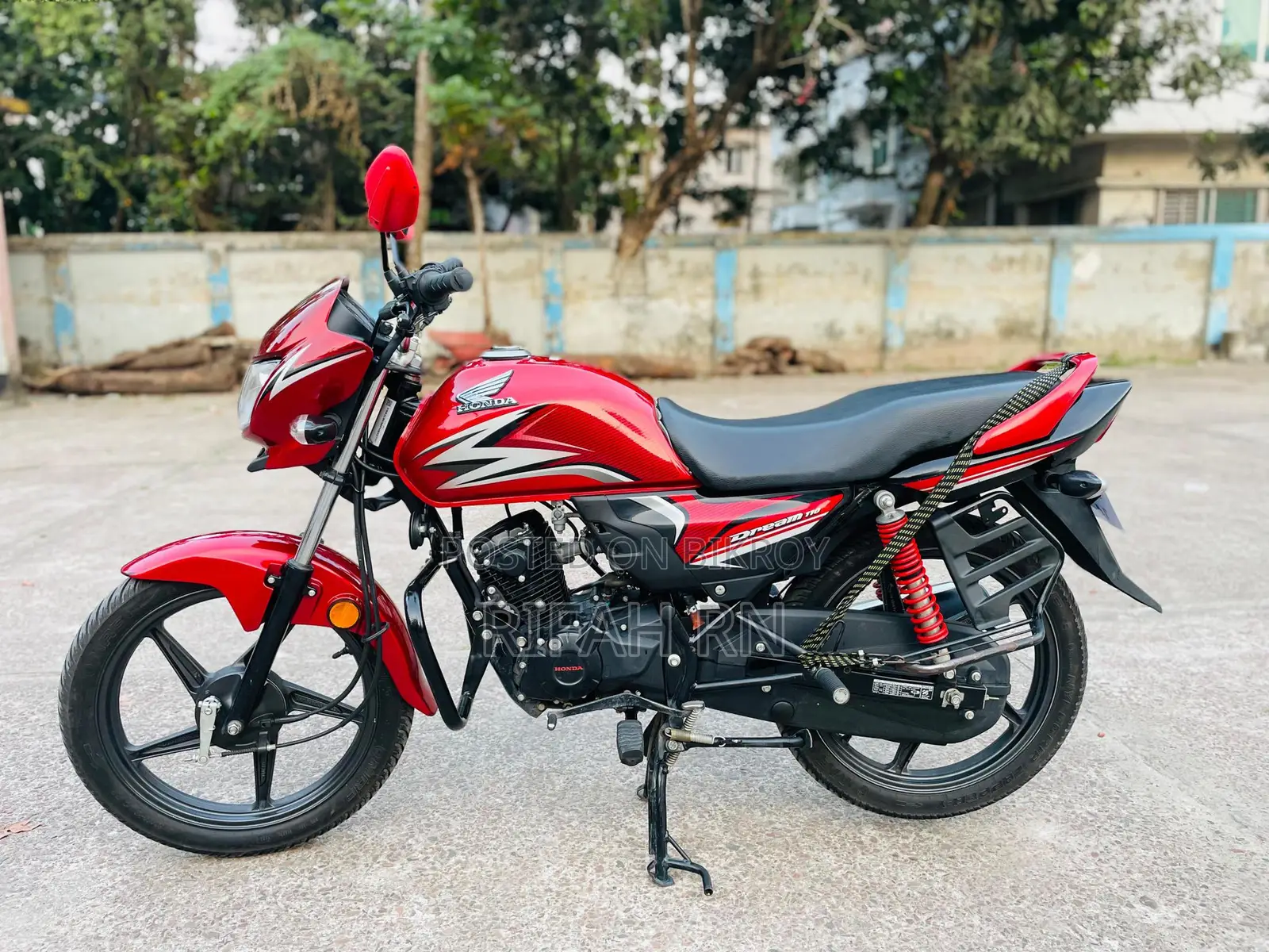 Honda Dream 110 . 2025