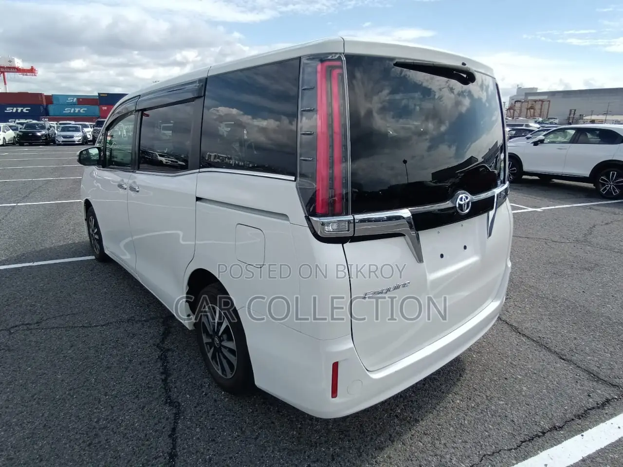 Toyota Esquire 2020