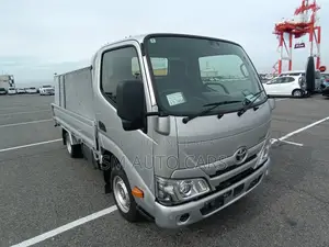 Toyota DYNA Truck Silver 4 Point 2021