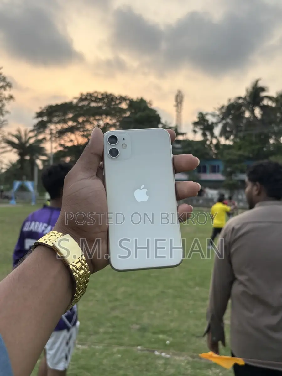 Apple iPhone 11 (Used)