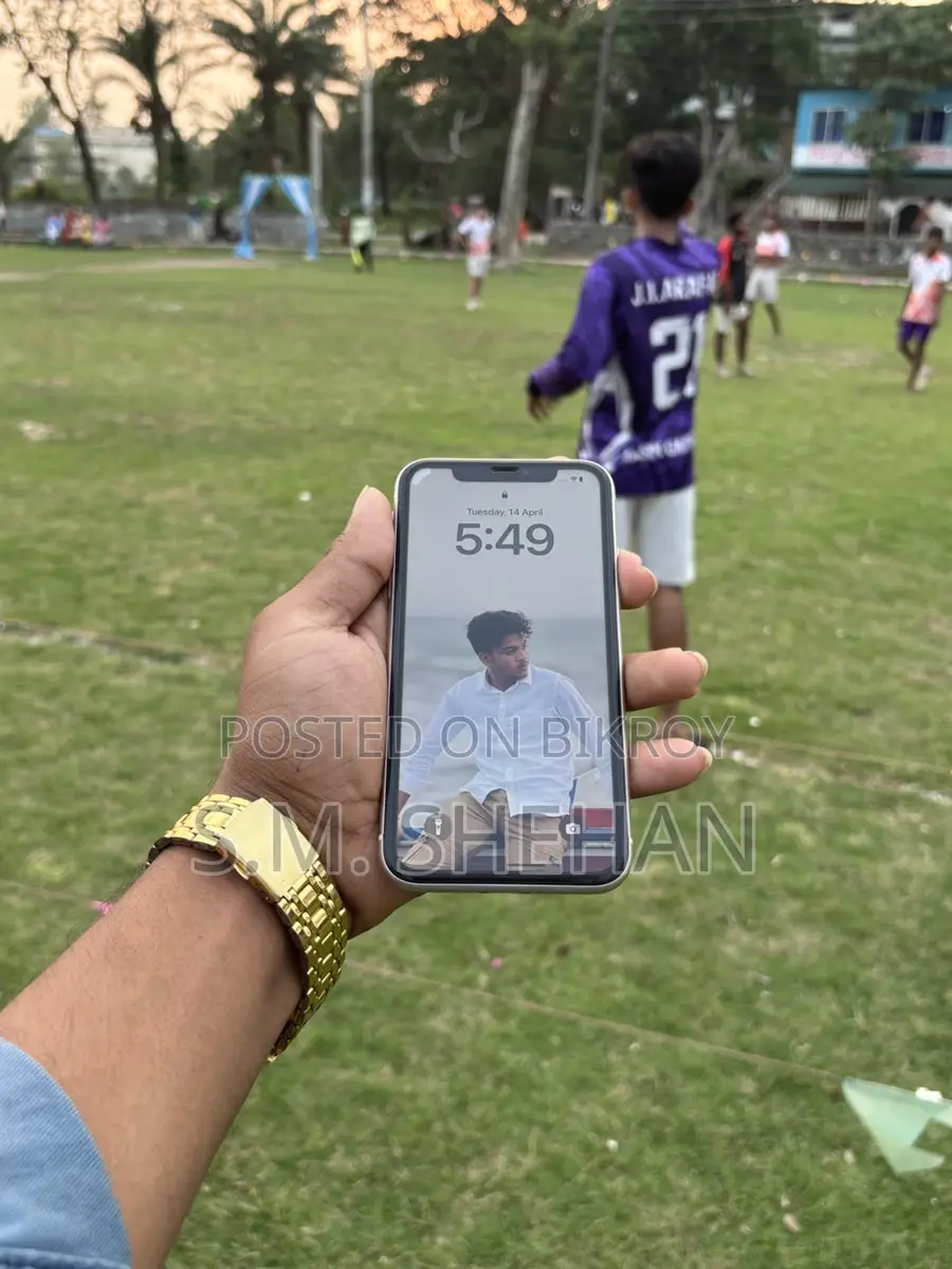 Apple iPhone 11 (Used)