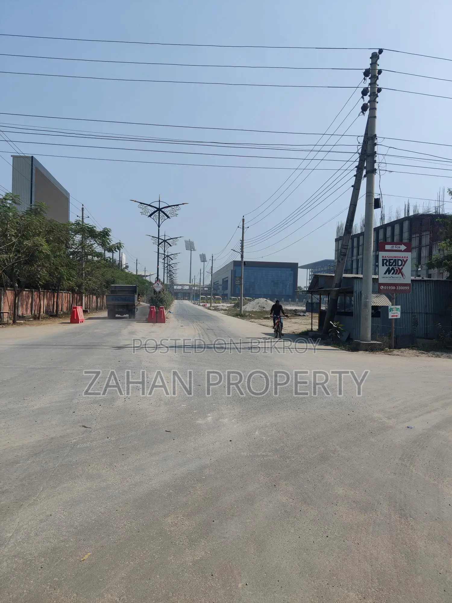 BASHUNDHARA N Block 12 katha Plot Sell.. Near 300 ft..