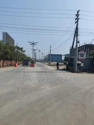 BASHUNDHARA N Block 12 kata Plot Sell.. Near 300 ft..