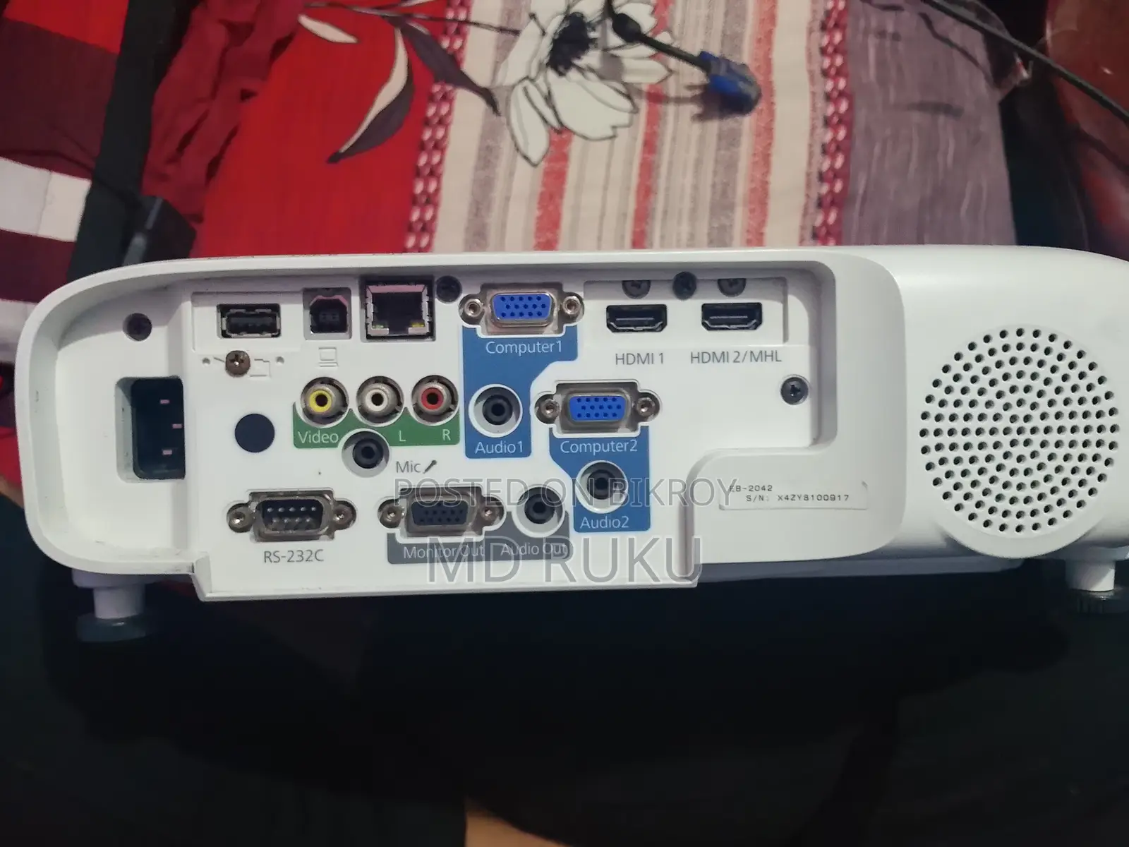 Epson Projector Looks Like New