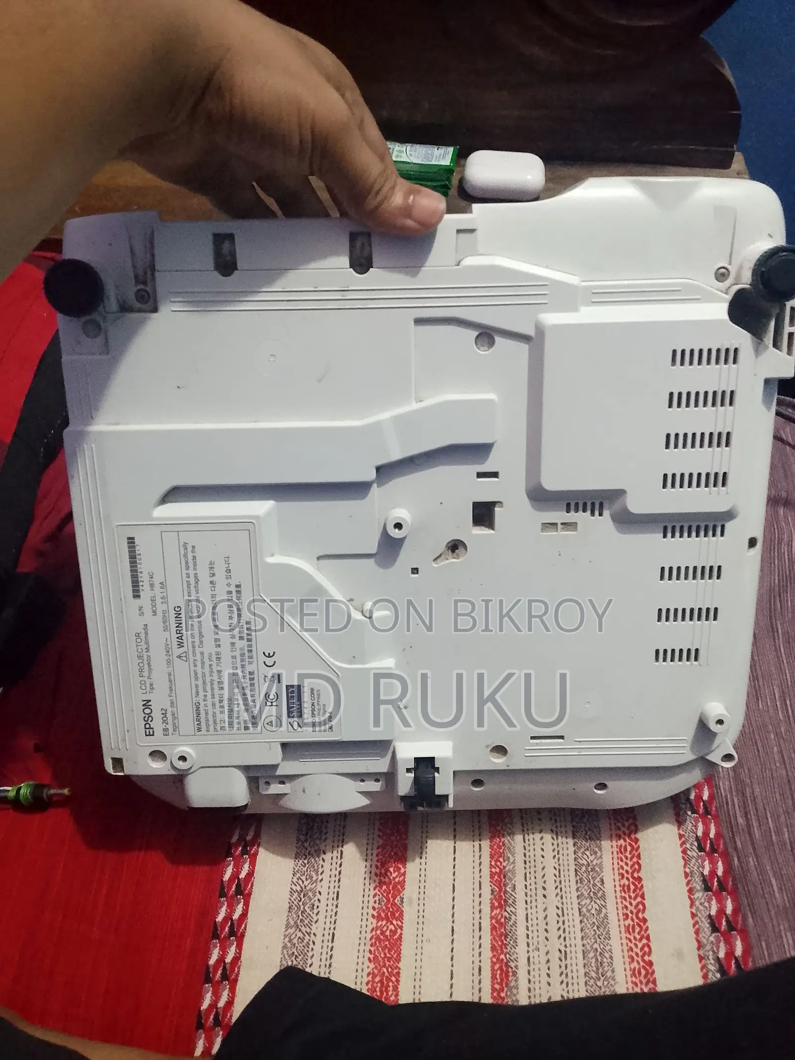 Epson Projector Looks Like New