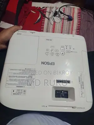 Epson Projector Looks Like New