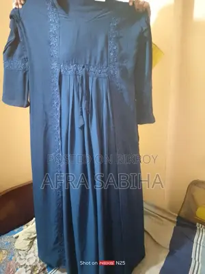 গর্জিয়াস বোরকা হিজাবসহ
