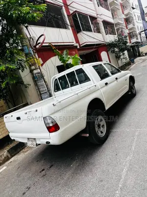 Mitsubishi L200 All Power Manual Gear 2005