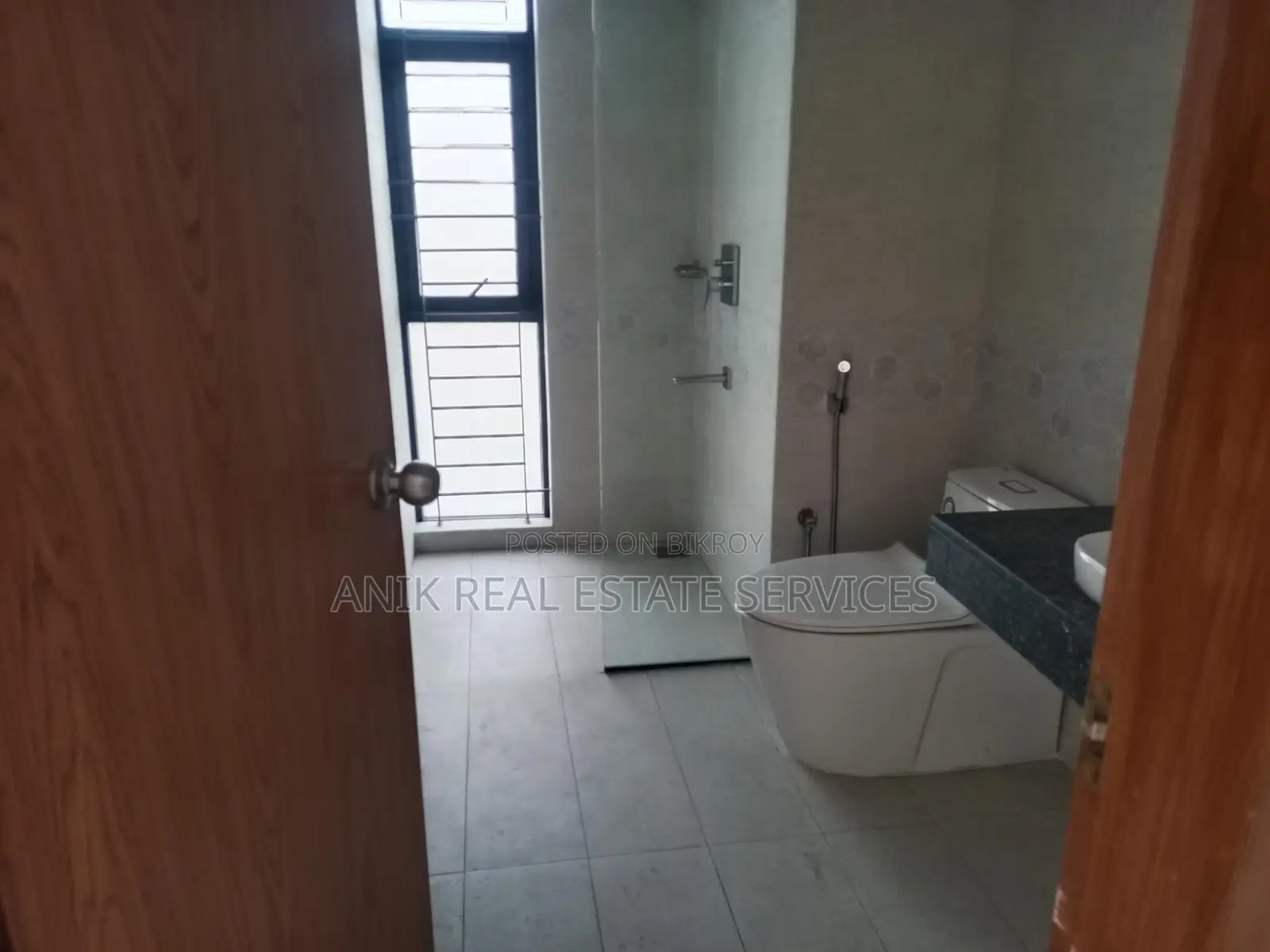 Luxurious 5000 Sft Unfurnished Flat Rent At Gulshan 2