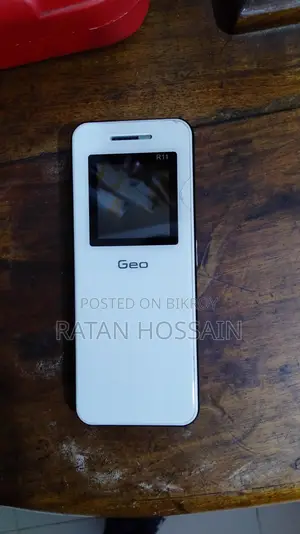 Geo R11 White