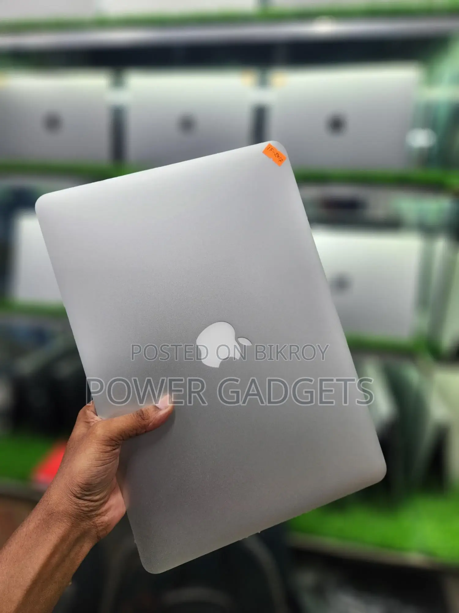 MacBook Air-2017 core i5 with Bag