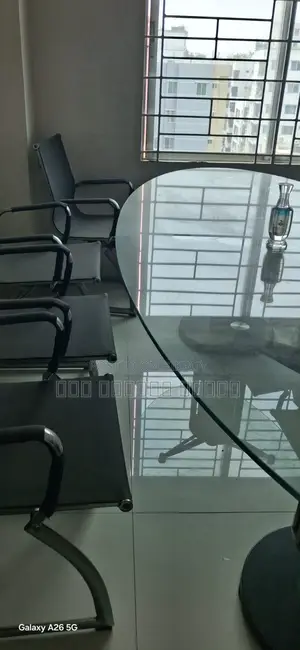 বোর্ড রুম মিটিং টেবিল সেটাপ