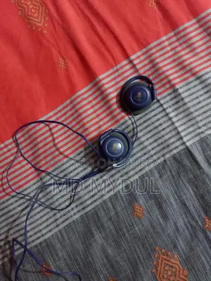 হেডফোন