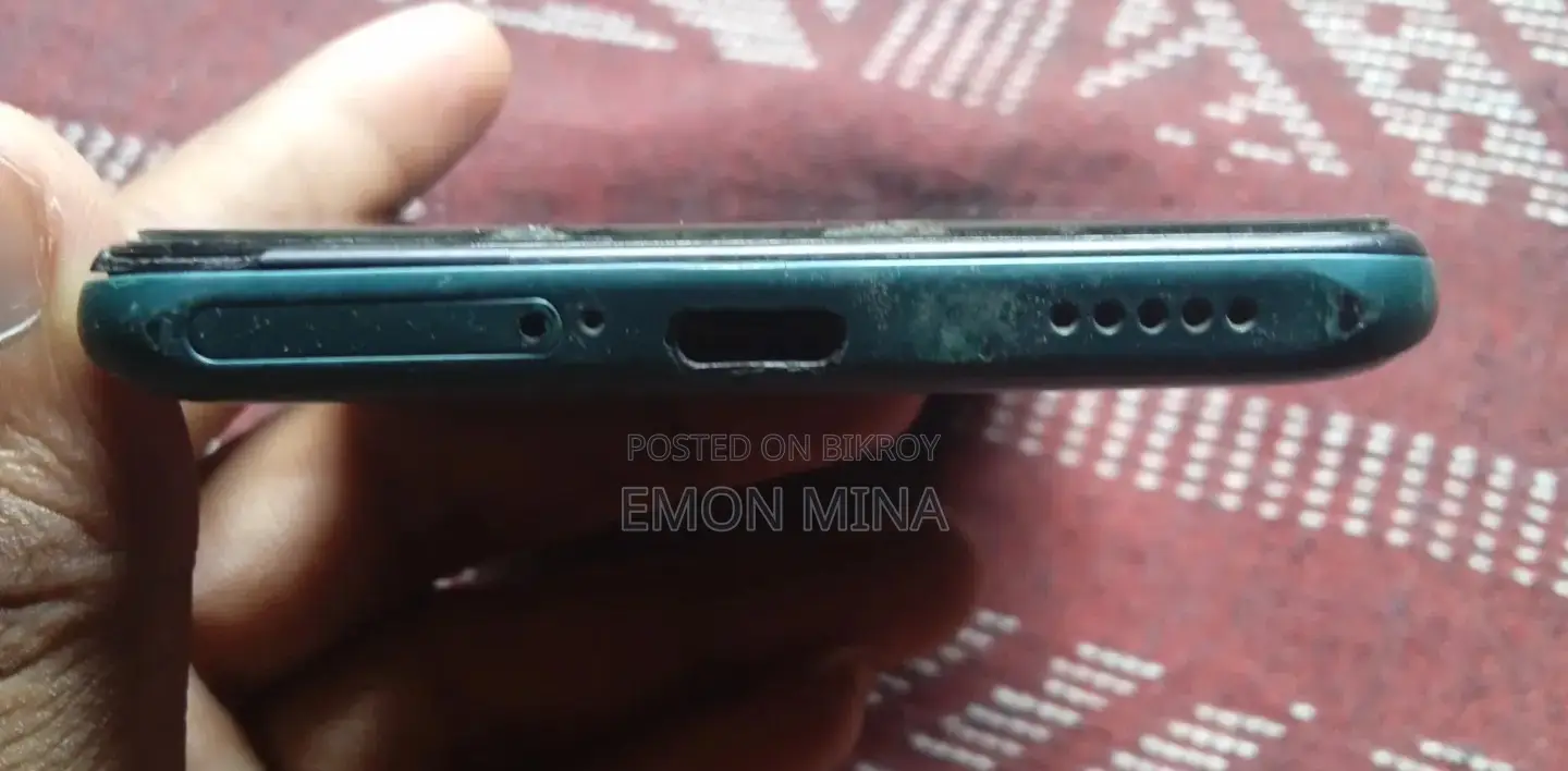 Walton Primo R10 4/64 GB (Used)