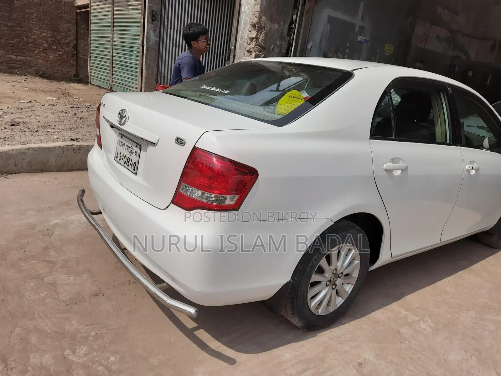 Toyota Axio . 2010