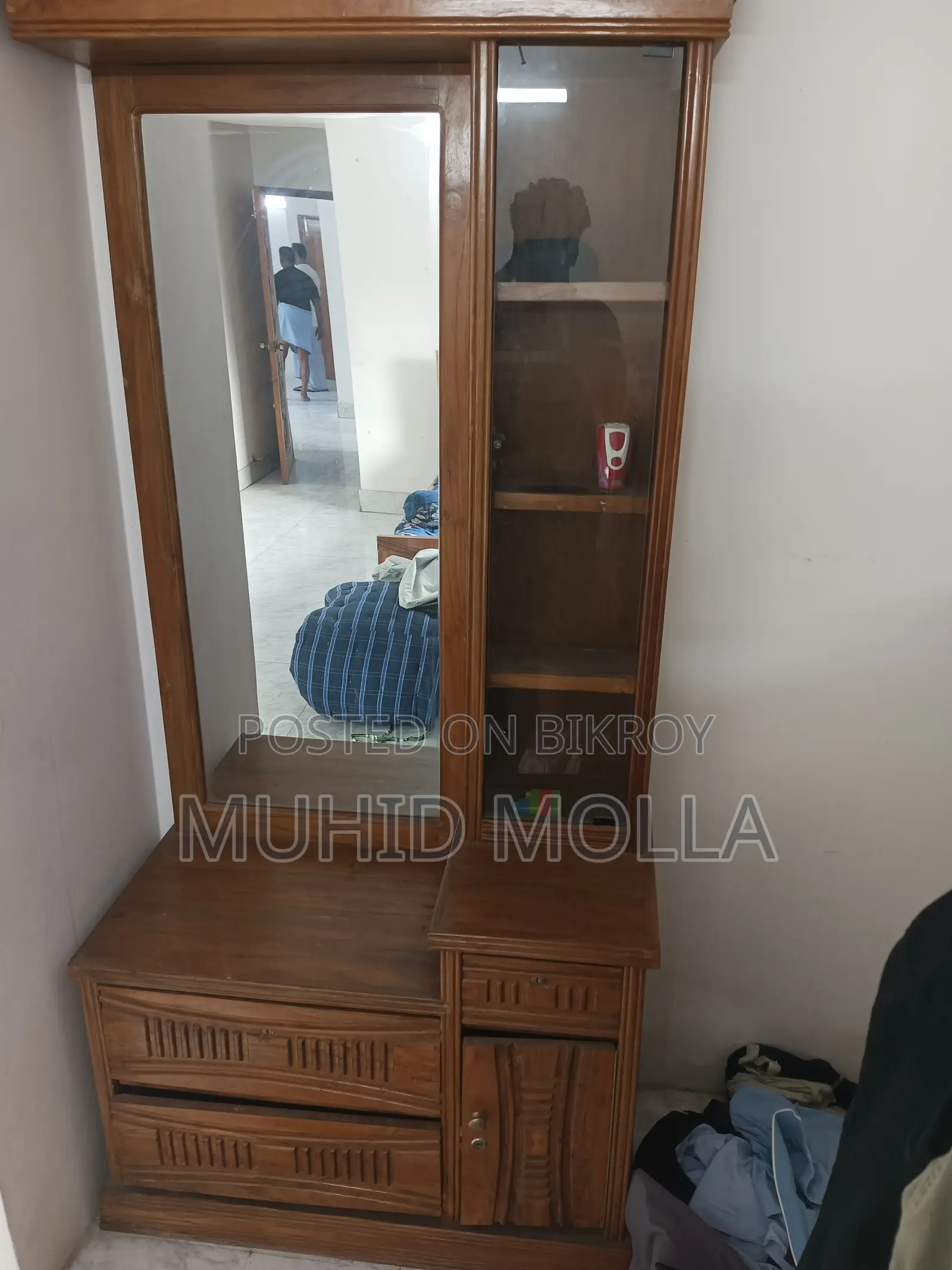 একদম অরজিনাল সেগুন কাঠের ড্রেসিং টেবিল।