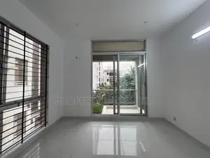 সেক্টর ৪-এ ২১৩৩ বর্গফুটের নর্থ-ইস্ট কর্নার ফ্ল্যাট বিক্রয় হবে