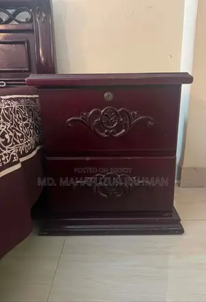 4 sets of bed, dressing table, and wardrobe
