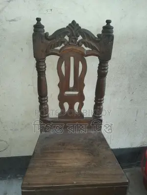 কাঠের চেয়ার ও হোটেল টেবিল বিক্রি করা হবে
